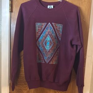 Burgundy Crewneck Sweatshirt with Geometric Pattern